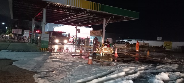 Explosão em posto de combustível deixa dois mortos