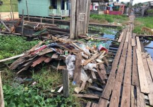 Alagamentos em Macapá trazem novamente problemática do lixo