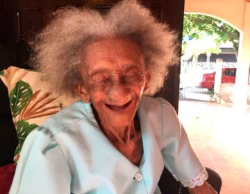 Aos 105 anos, Tia Zefa só lamenta não poder mais trabalhar