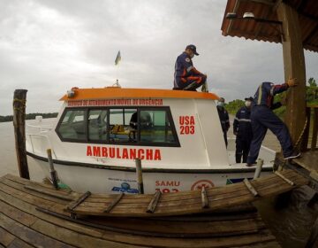 Ambulancha começa a atender comunidades ribeirinhas