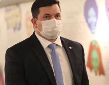 Acácio assume relatoria de PEC que aumenta idade de futuros magistrados