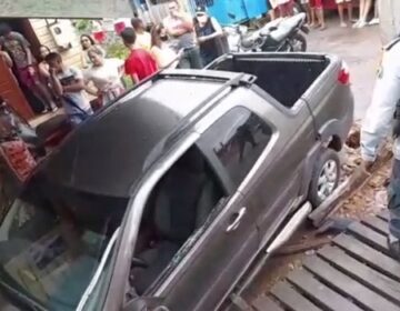 Bebê de 7 meses e mãe são atropelados por motorista embriagado