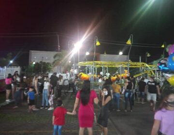 Minhocão descarrila e deixa feridos em parque de diversão em Macapá