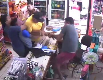 VÍDEO: ladrão é desarmado por vítimas
