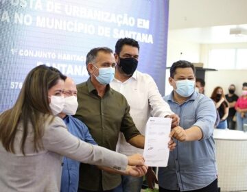 Assinado contrato para construção de 576 casas populares em Santana