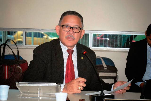 Ministro suspende execução da pena de Edinho Duarte
