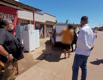 Após anunciar freezer furtado de escola na OLX, homem é preso