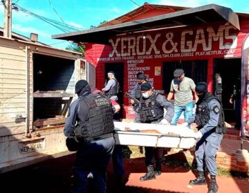Assaltante se refugia em comércio e é morto pela polícia