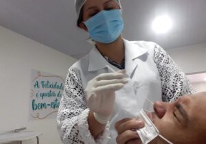 Covid-19 e gripe desfalcam equipes em unidades de saúde