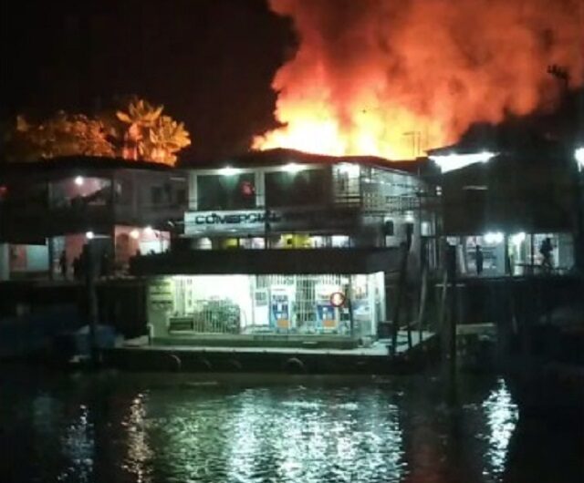 Incêndio destrói comércio e casas no Igarapé da Fortaleza