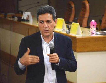 Desembargador diz que não há ‘urgência’ e mantém suspensa reeleição antecipada no TCE