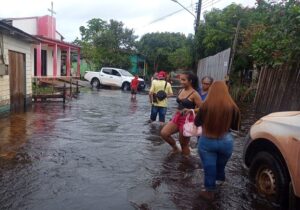 Rio Jari transborda e atinge 800 pessoas no sul do Amapá