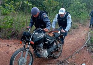 Motos furtadas do pátio da CTMac são encontradas em matagal