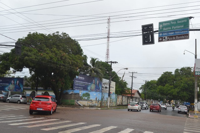 Semáforos apagados: empresa abandona contrato de manutenção em Macapá
