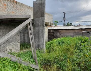Obra abandonada do Creas preocupa moradores