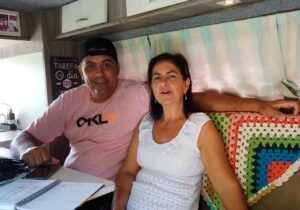 De Kombi pelo Brasil, casal passa perrengues e vive momentos incríveis no Amapá
