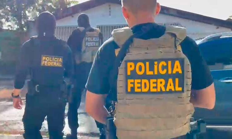 PF apura fraudes na merenda escolar e estádio de Porto Grande