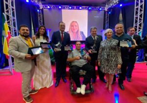 Beth vence o Prêmio Prefeito Empreendedor 2022