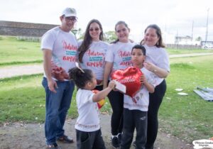 "O amor é igual", garante mãe adotiva em caminhada em Macapá