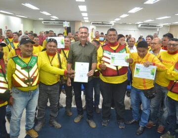 Waldez anuncia crédito de R$ 5 mi para mototaxistas