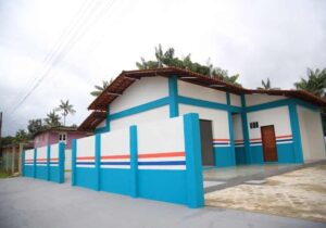 Tartarugalzinho: antiga escola de madeira é reconstruída e entregue a 150 alunos de comunidade rural