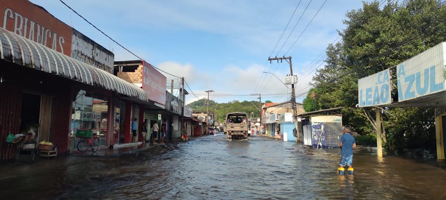 Rio Jari recua 40 cm, mas 73 famílias ainda estão desabrigadas