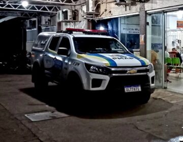 Criminoso é baleado na rua e morre no HE