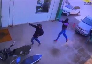 Assaltantes armados e encapuzados roubam loja e clientes em Macapá