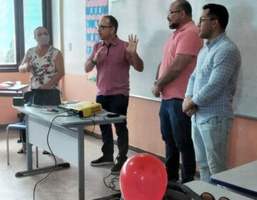 Fora do cargo, ex-gestor é acusado de atuar politicamente na Semed; ele nega
