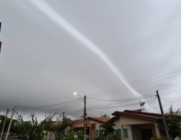 Em Macapá, nuvem com ‘degrau’ encanta