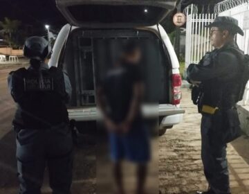 Pai preso por deixar filhos pequenos trancados e com fome é solto