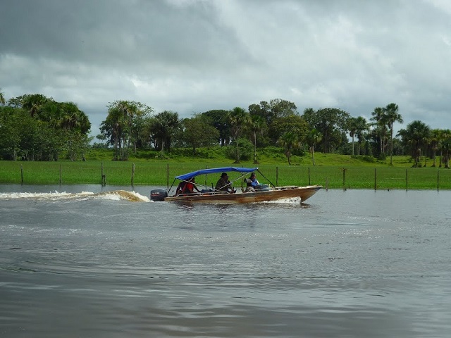 Embarcação afunda com crianças e idoso no interior do Amapá