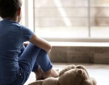 Pai deve pagar dano moral por abandono afetivo de filho? Advogada explica