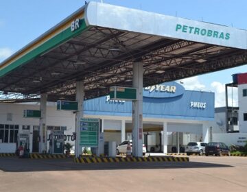Gasolina R$ 5,06: super demanda e atraso de balsa provocam desabastecimento em postos