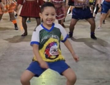 Amapaense de 6 anos faz sucesso na web como instrutor de dança