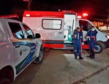 Ferido por tiro, vítima consegue se esconder e sobrevive