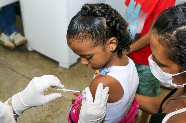 Ação de vacinação vai imunizar contra dezenas de doenças