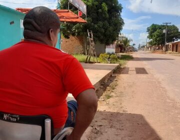 Com apenas 1 ônibus, moradores do Loteamento Amazonas sofrem pra sair e voltar do bairro