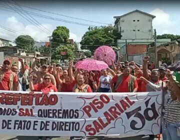 Agentes de saúde de Macapá protestam contra descontos em folha