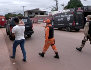 Após libertar menino de 4 anos de assaltantes, militares são aplaudidos pela população