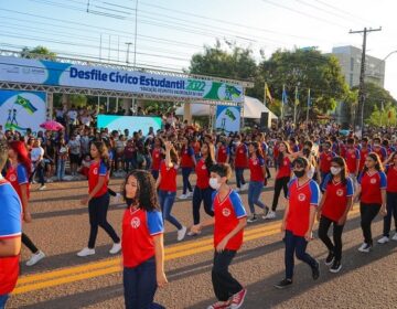 Valorização da vida e civismo no desfile estudantil 2022
