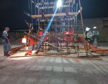 Policial militar cai de moto e morre ao se chocar com madeira de obra