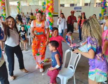 No sofrimento, alegria: Pacientes do HCA são surpreendidos com festa e brinquedos