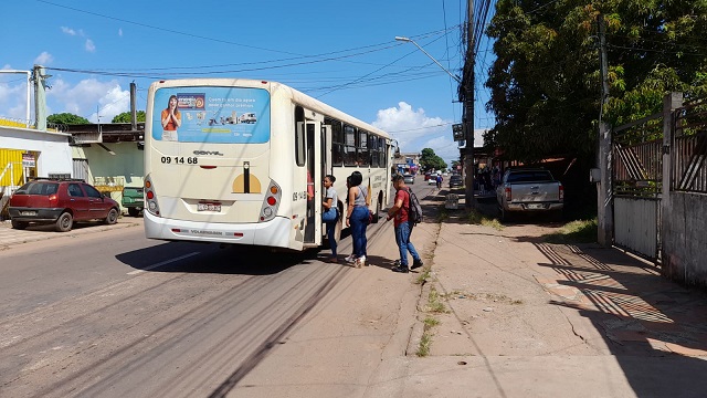 Empresa de ônibus tenta proibir prefeitura de fazer nova licitação