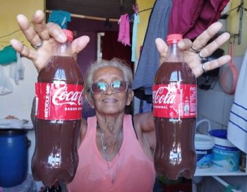 ‘Puxadeira’ resiste ao tempo e afirma que já fez mais de 100 partos