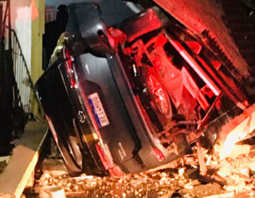 Empresário estava baleado quando bateu com carro