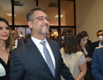 Ao ser diplomado, Clécio diz que fará ‘governo presente em todo estado’