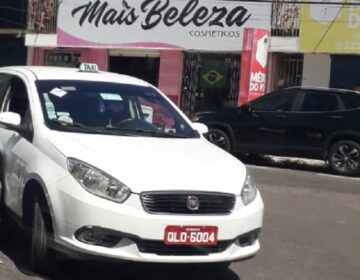 Taxista tem carro levado em assalto pela 3ª vez