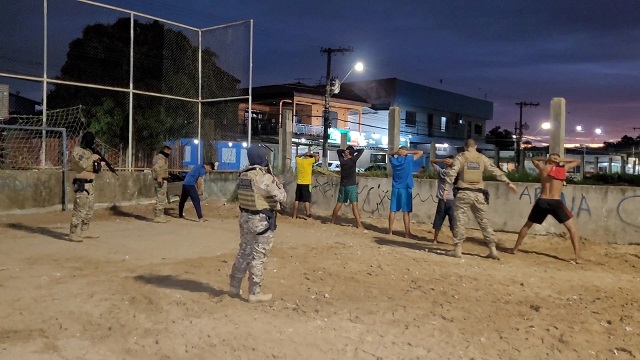 20 membros de facção são presos em operação em Macapá