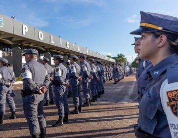 Clécio reúne com policiais e bombeiros militares para reestruturar a carreira da categoria